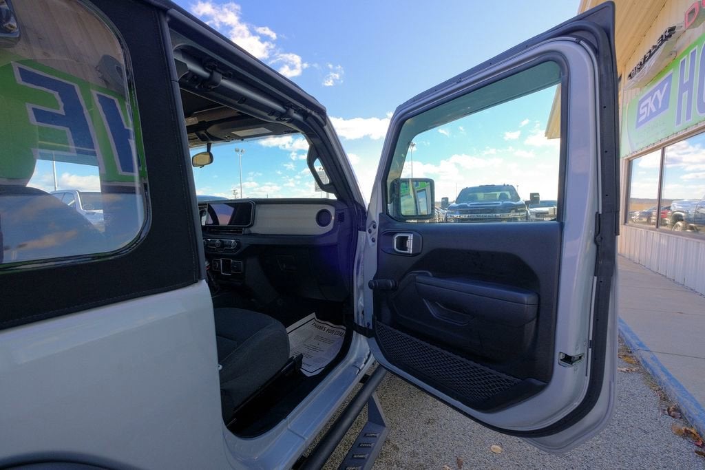 2024 Jeep Wrangler Sport