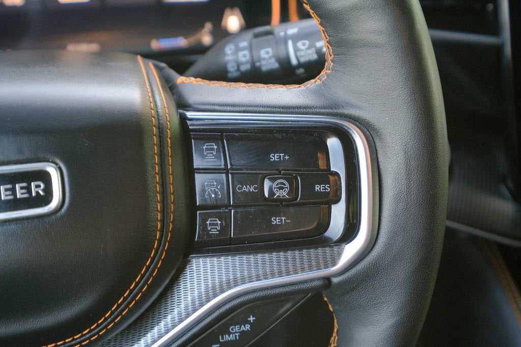 2023 Jeep Grand Wagoneer L Series III Obsidian