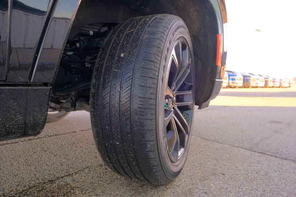 2023 Jeep Grand Wagoneer L Series III Obsidian