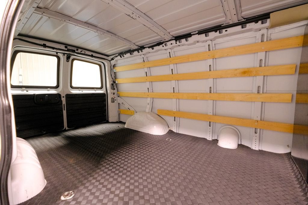 2024 GMC Savana Cargo 2500 Work Van