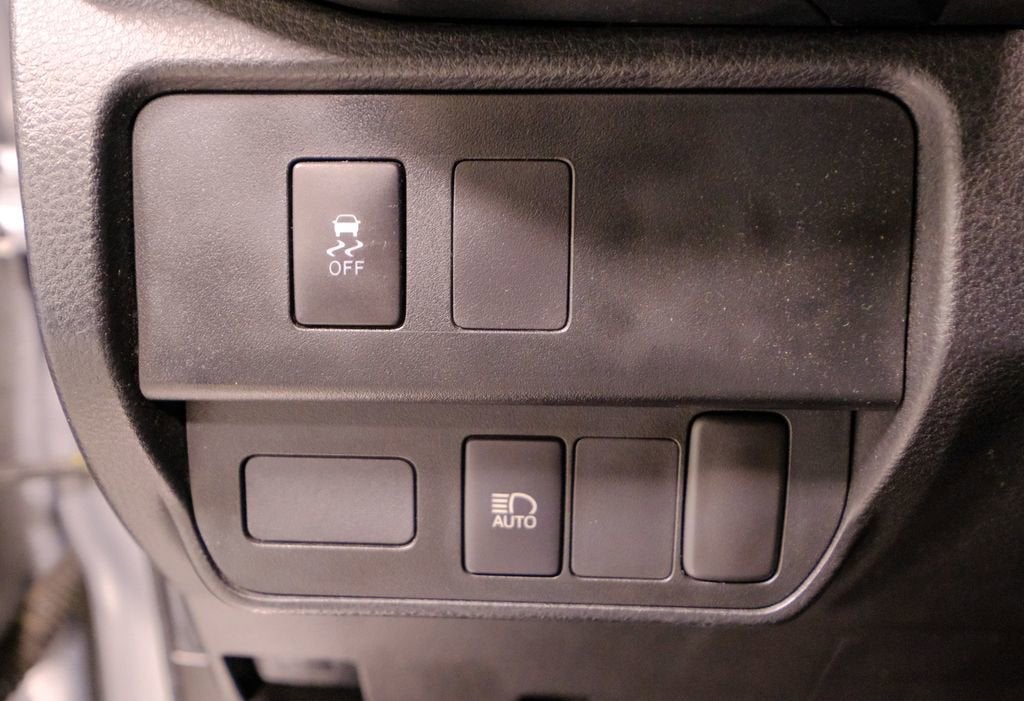 2022 Toyota Tacoma 2WD SR