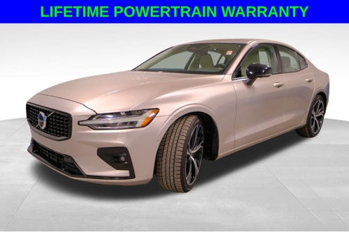 2024 Volvo S60 Plus Dark Theme