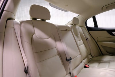 2024 Volvo S60 Plus Dark Theme