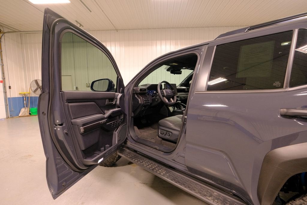 2025 Toyota 4Runner Hybrid TRD Off Road