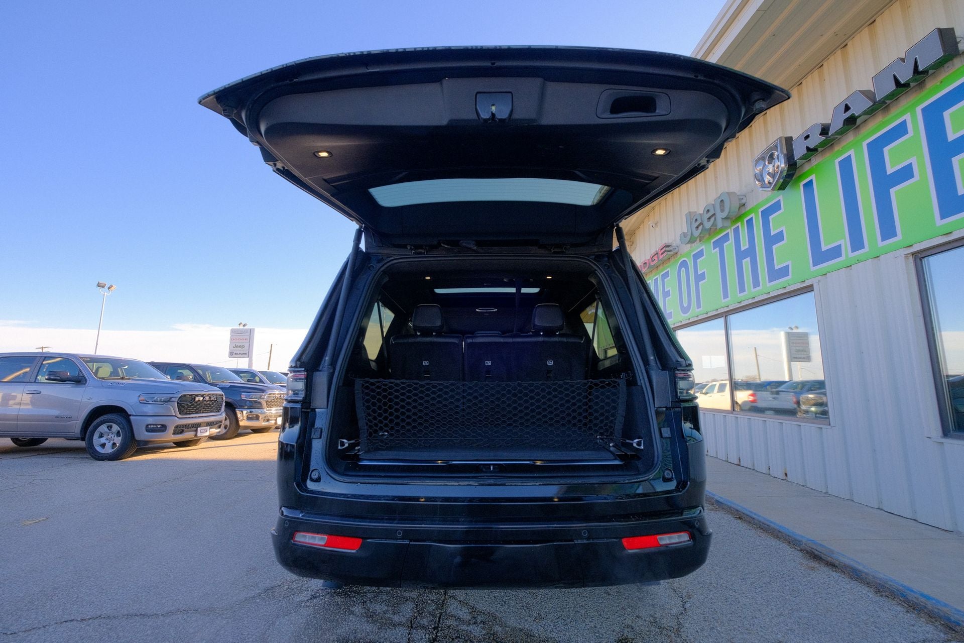 2023 Jeep Grand Wagoneer L Series III Obsidian 4x4