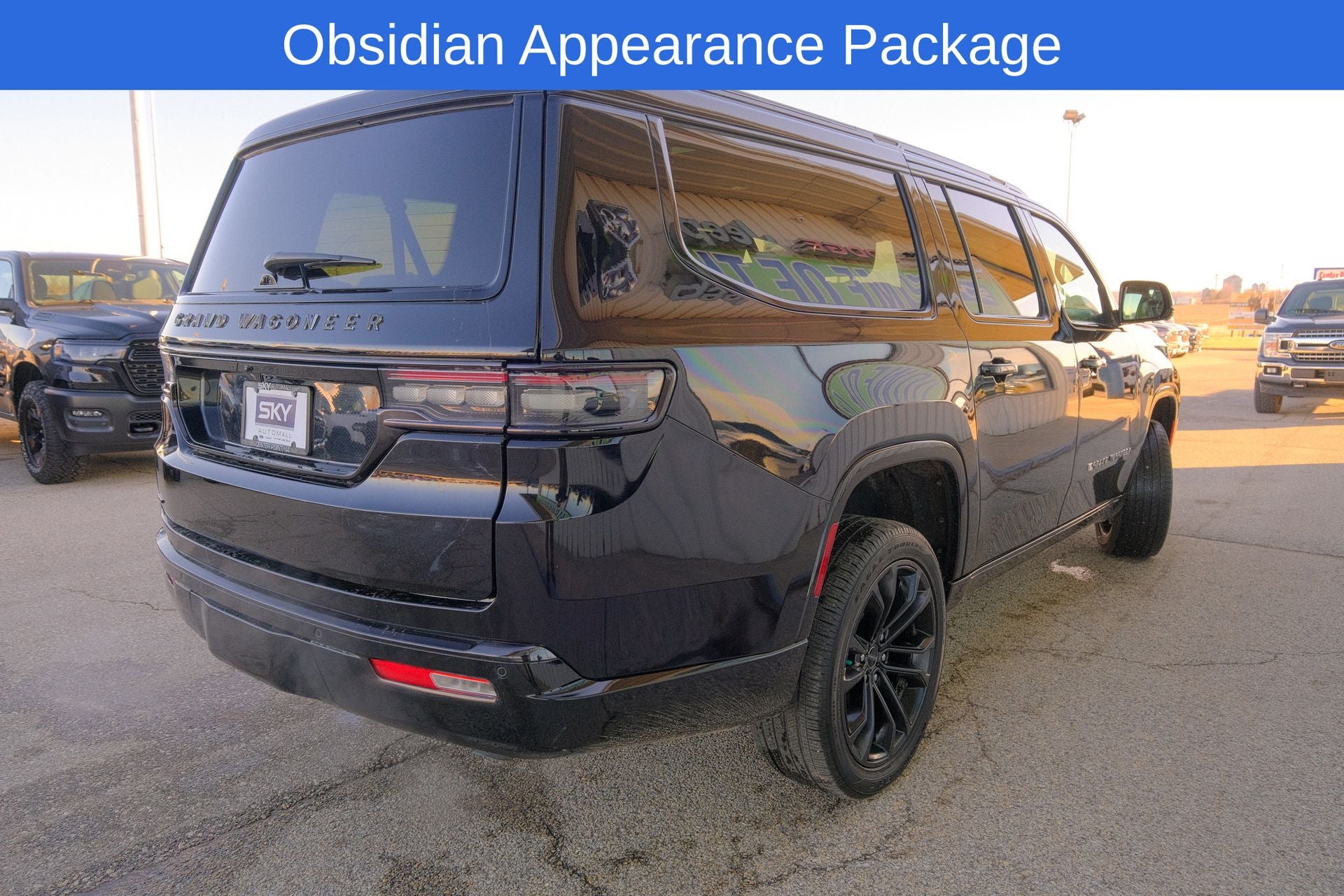 2023 Jeep Grand Wagoneer L Series III Obsidian 4x4