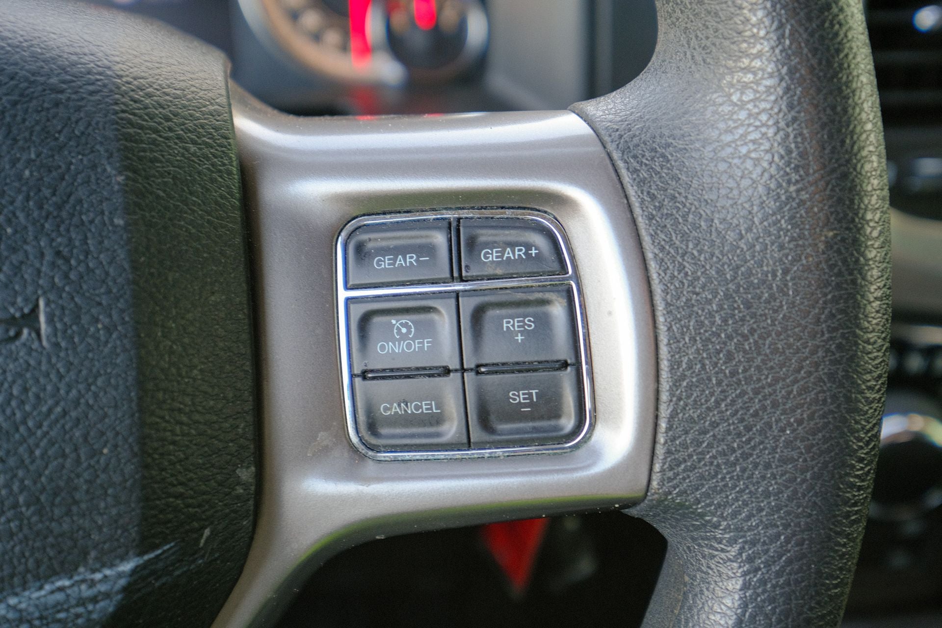 2023 RAM 1500 Classic SLT Crew Cab 4x4 5'7' Box