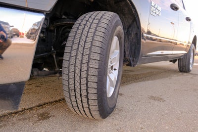 2023 RAM 1500 Classic SLT Crew Cab 4x4 5'7' Box