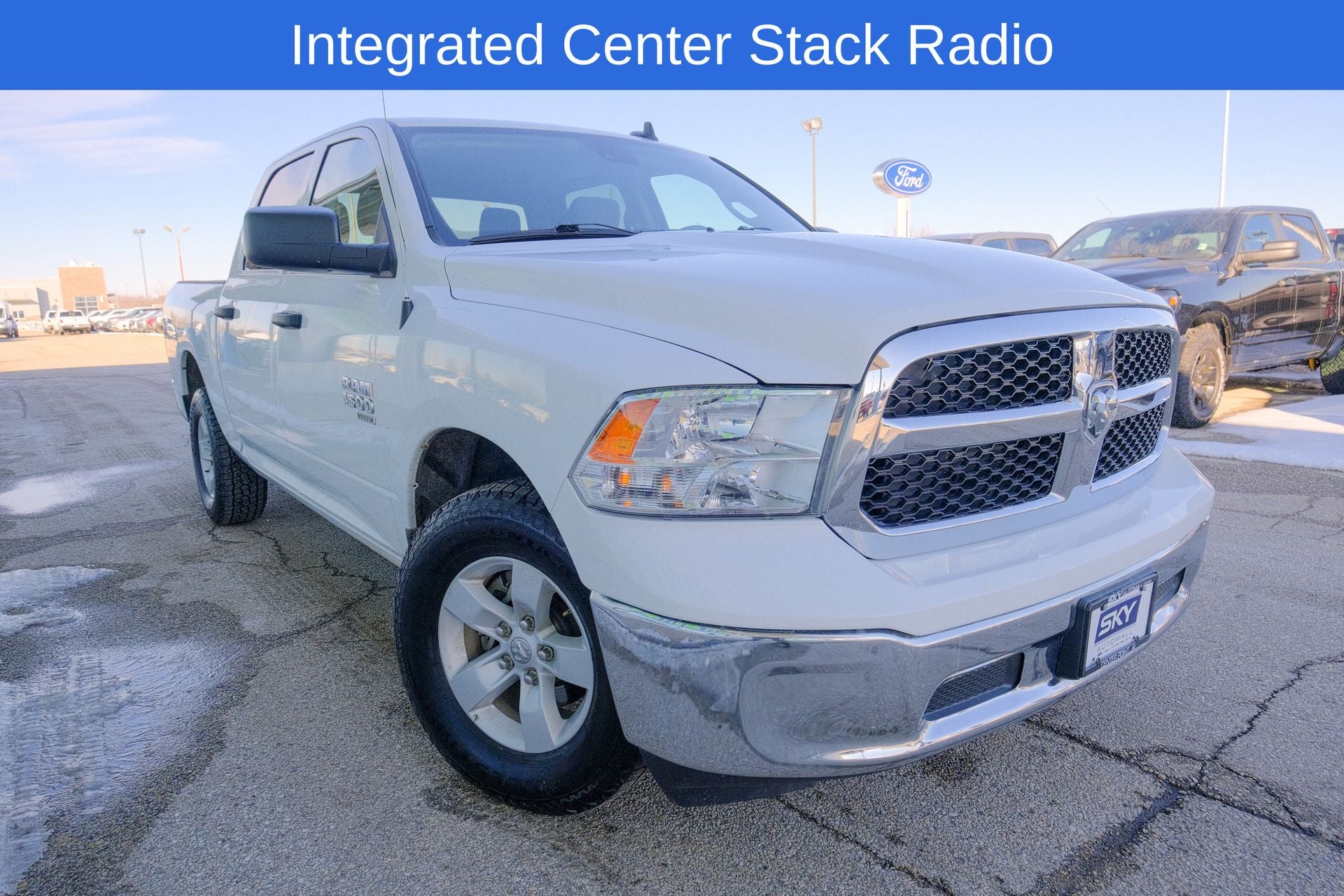 2023 RAM 1500 Classic SLT Crew Cab 4x4 5'7' Box