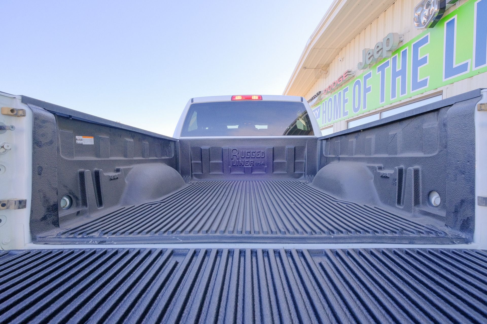 2023 RAM 1500 Classic SLT Crew Cab 4x4 5'7' Box