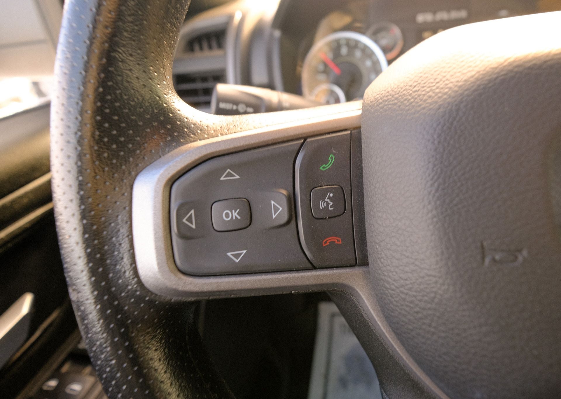 2024 RAM 1500 Tradesman Crew Cab 4x4 5'7' Box