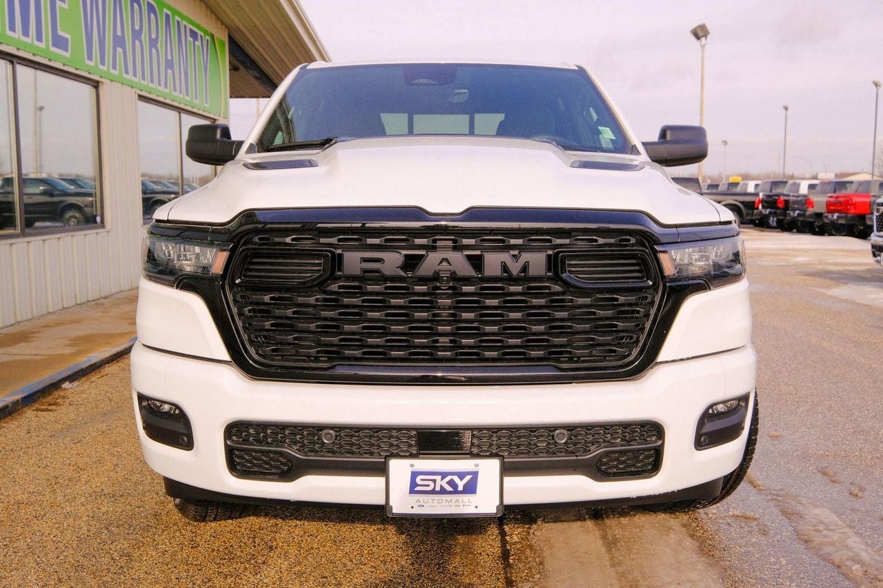 2025 RAM 1500 Tradesman Crew Cab 4x4 5'7' Box