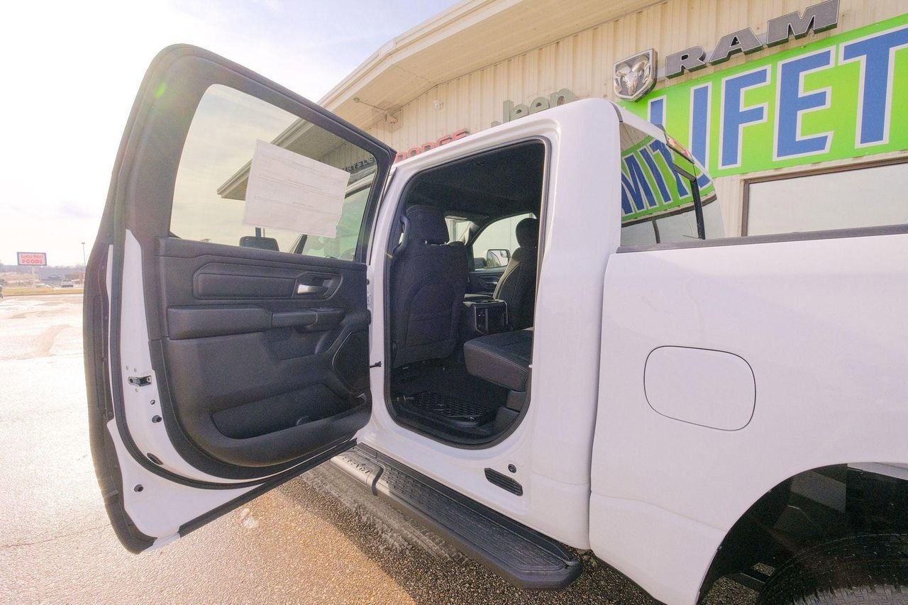 2025 RAM 1500 Tradesman Crew Cab 4x4 5'7' Box