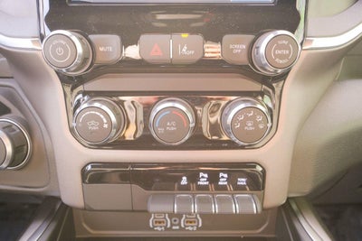 2025 RAM 1500 Tradesman Crew Cab 4x4 5'7' Box