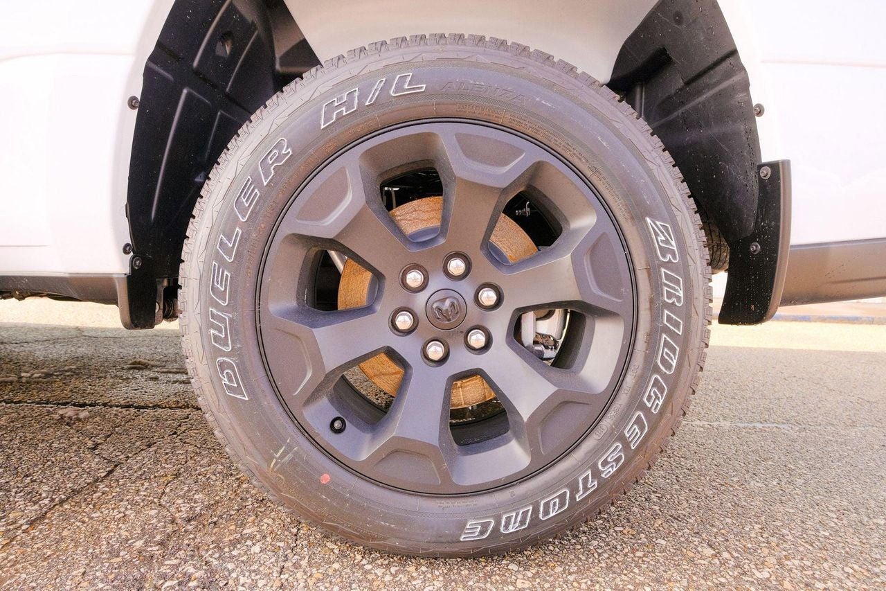 2025 RAM 1500 Tradesman Crew Cab 4x4 5'7' Box