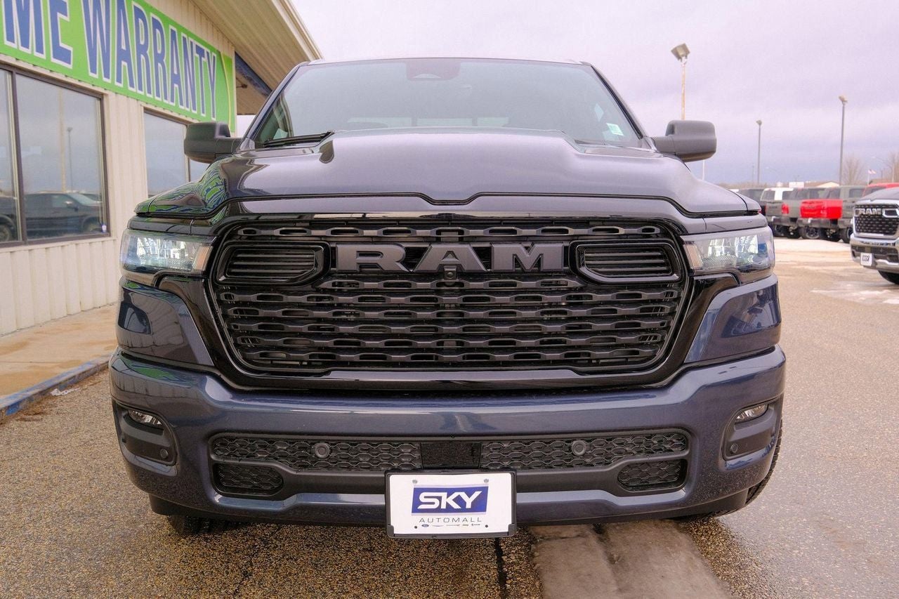 2025 RAM 1500 Tradesman Crew Cab 4x4 5'7' Box