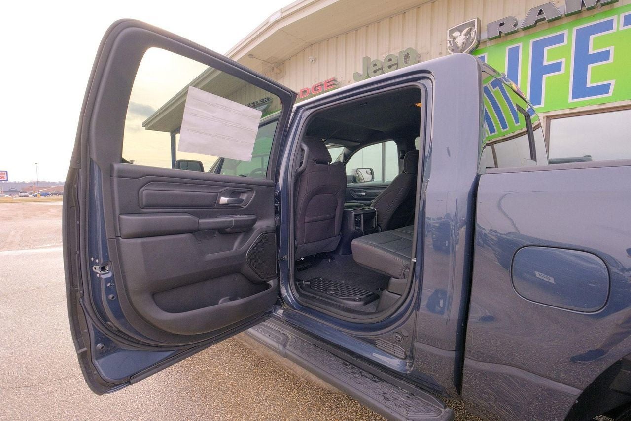 2025 RAM 1500 Tradesman Crew Cab 4x4 5'7' Box