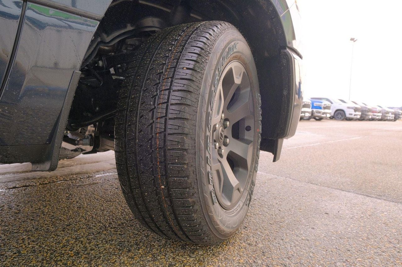 2025 RAM 1500 Tradesman Crew Cab 4x4 5'7' Box