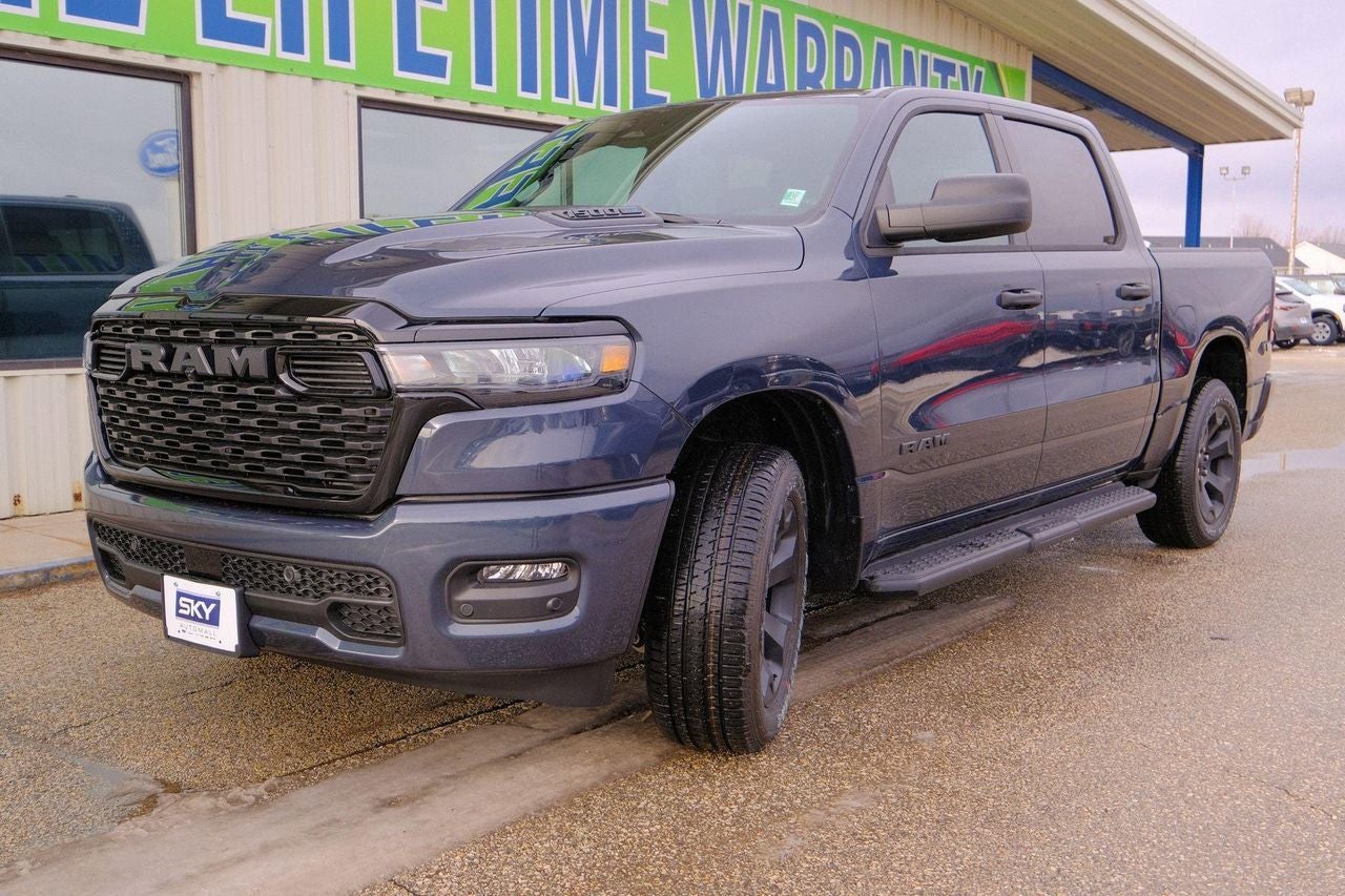 2025 RAM 1500 Tradesman Crew Cab 4x4 5'7' Box