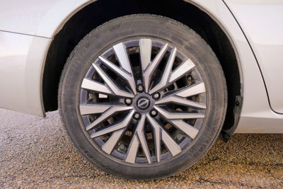 2024 Nissan Altima SV FWD