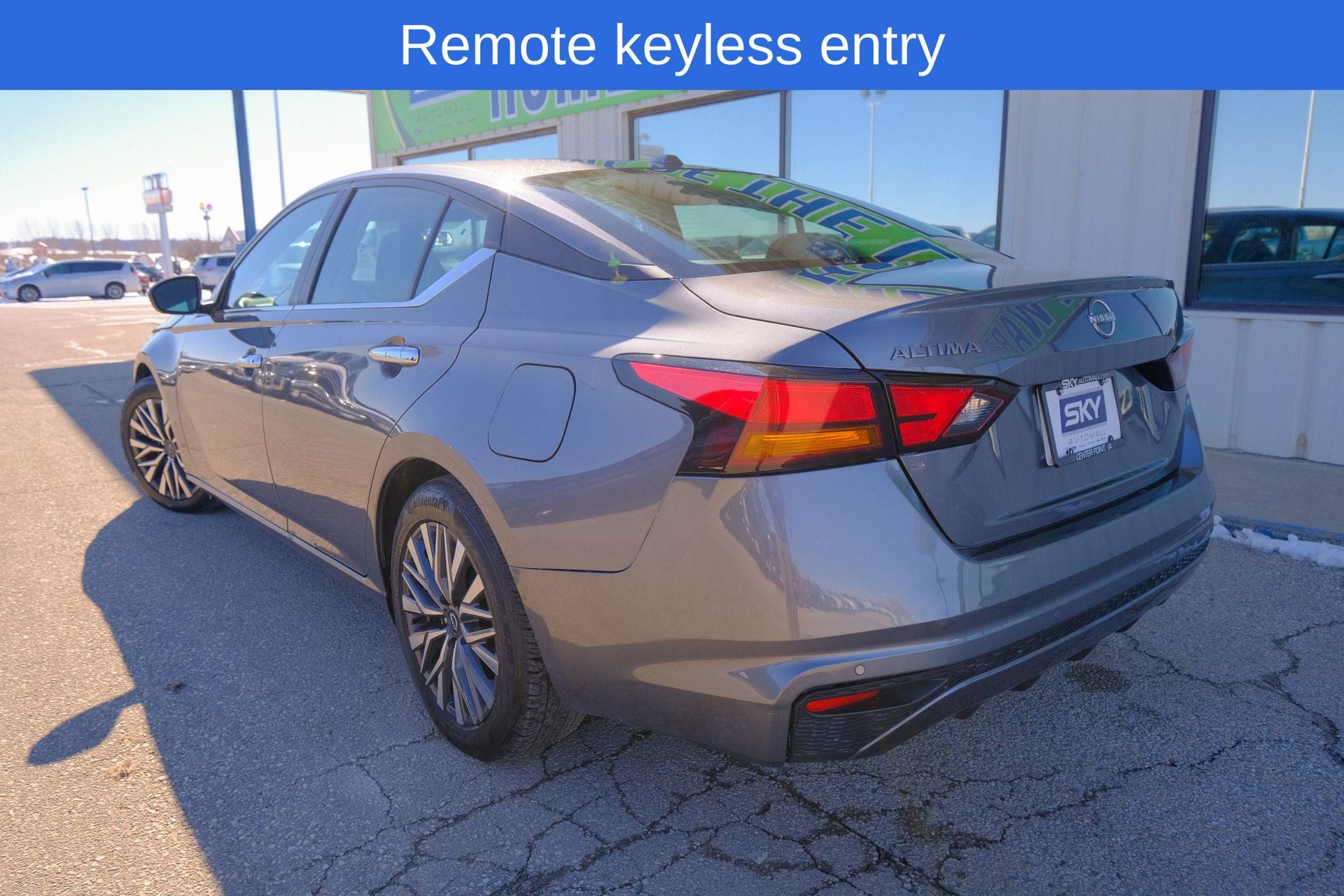 2025 Nissan Altima SV FWD