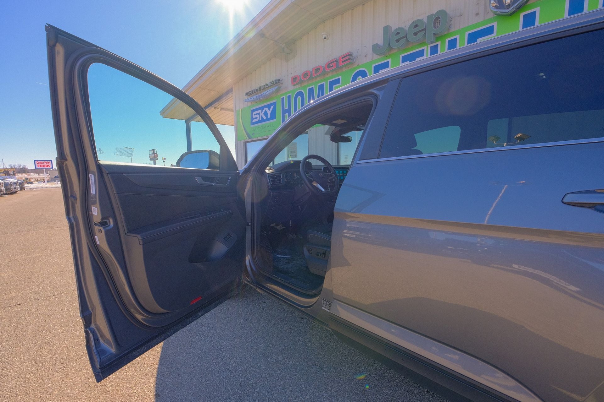 2025 Volkswagen Atlas Cross Sport 2.0T SE w/Technology