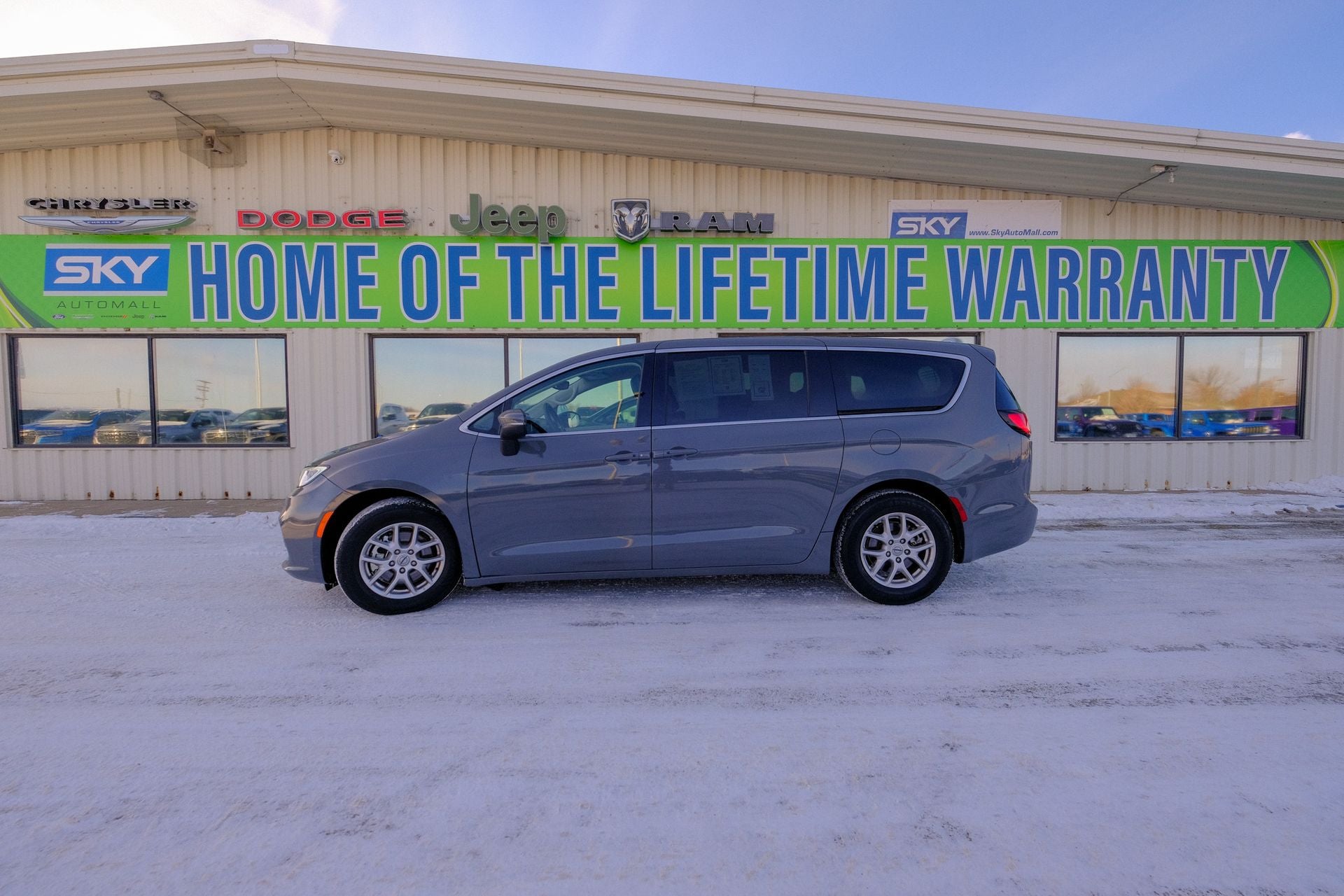 2023 Chrysler Pacifica Touring L