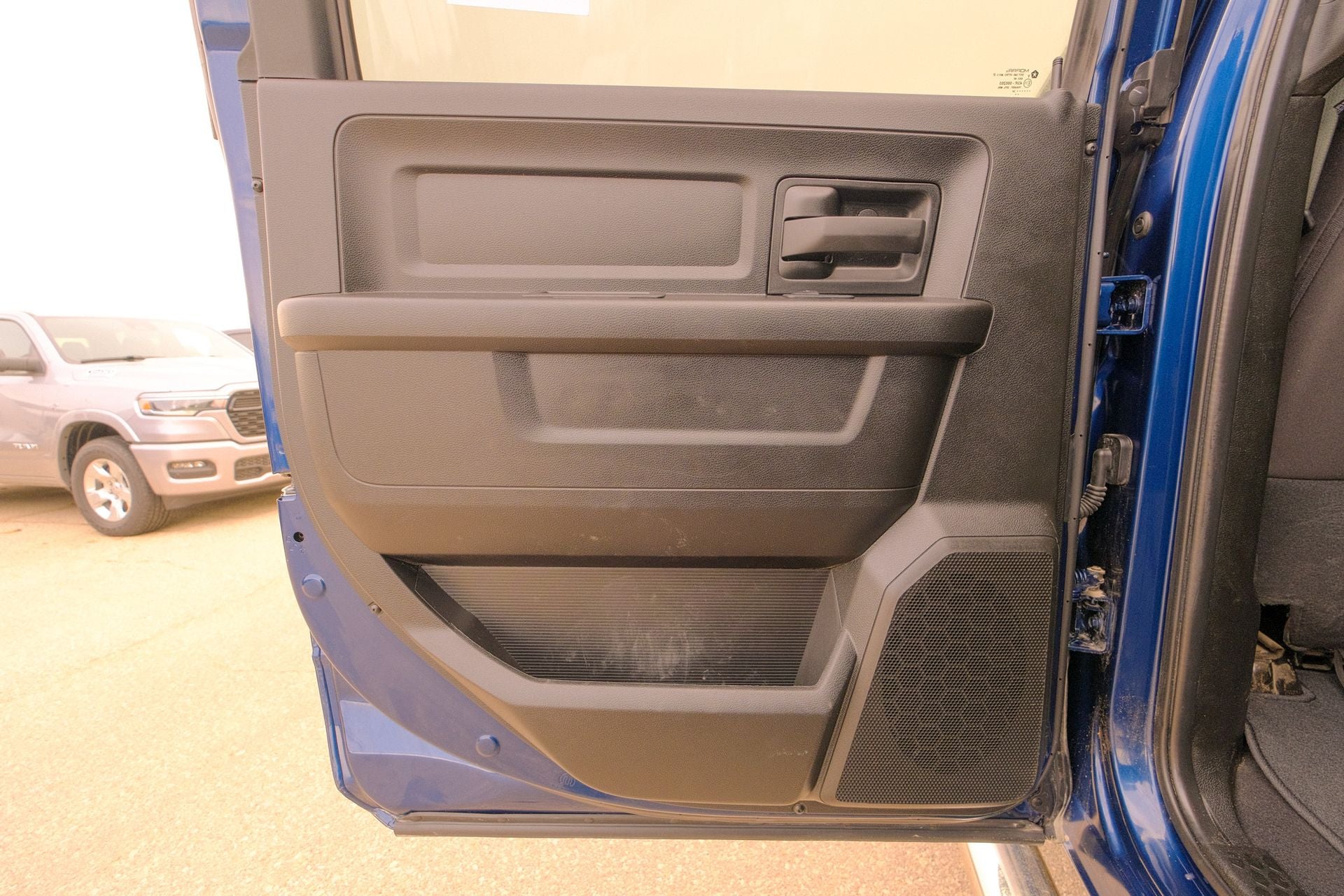 2024 RAM 3500 Tradesman Crew Cab 4x4 6'4' Box