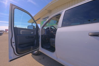 2023 RAM 1500 Classic SLT Crew Cab 4x4 5'7' Box