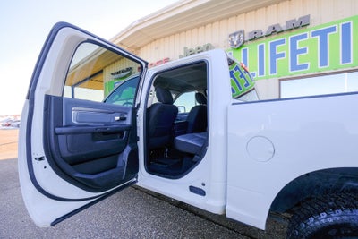 2023 RAM 1500 Classic SLT Crew Cab 4x4 5'7' Box