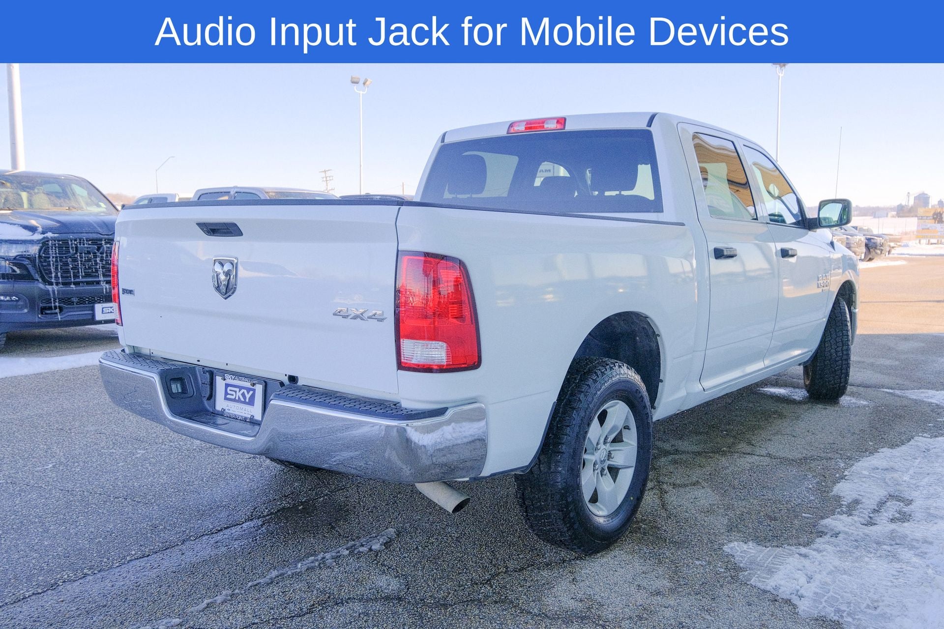 2023 RAM 1500 Classic SLT Crew Cab 4x4 5'7' Box