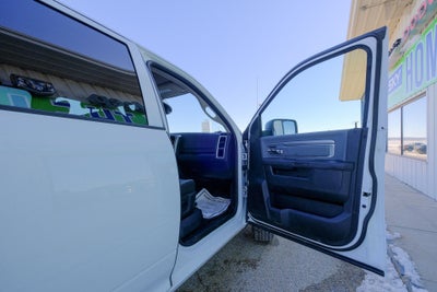 2023 RAM 1500 Classic SLT Crew Cab 4x4 5'7' Box