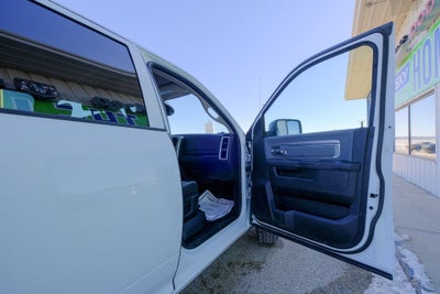 2023 RAM 1500 Classic SLT Crew Cab 4x4 5'7' Box