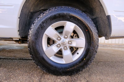 2023 RAM 1500 Classic SLT Crew Cab 4x4 5'7' Box