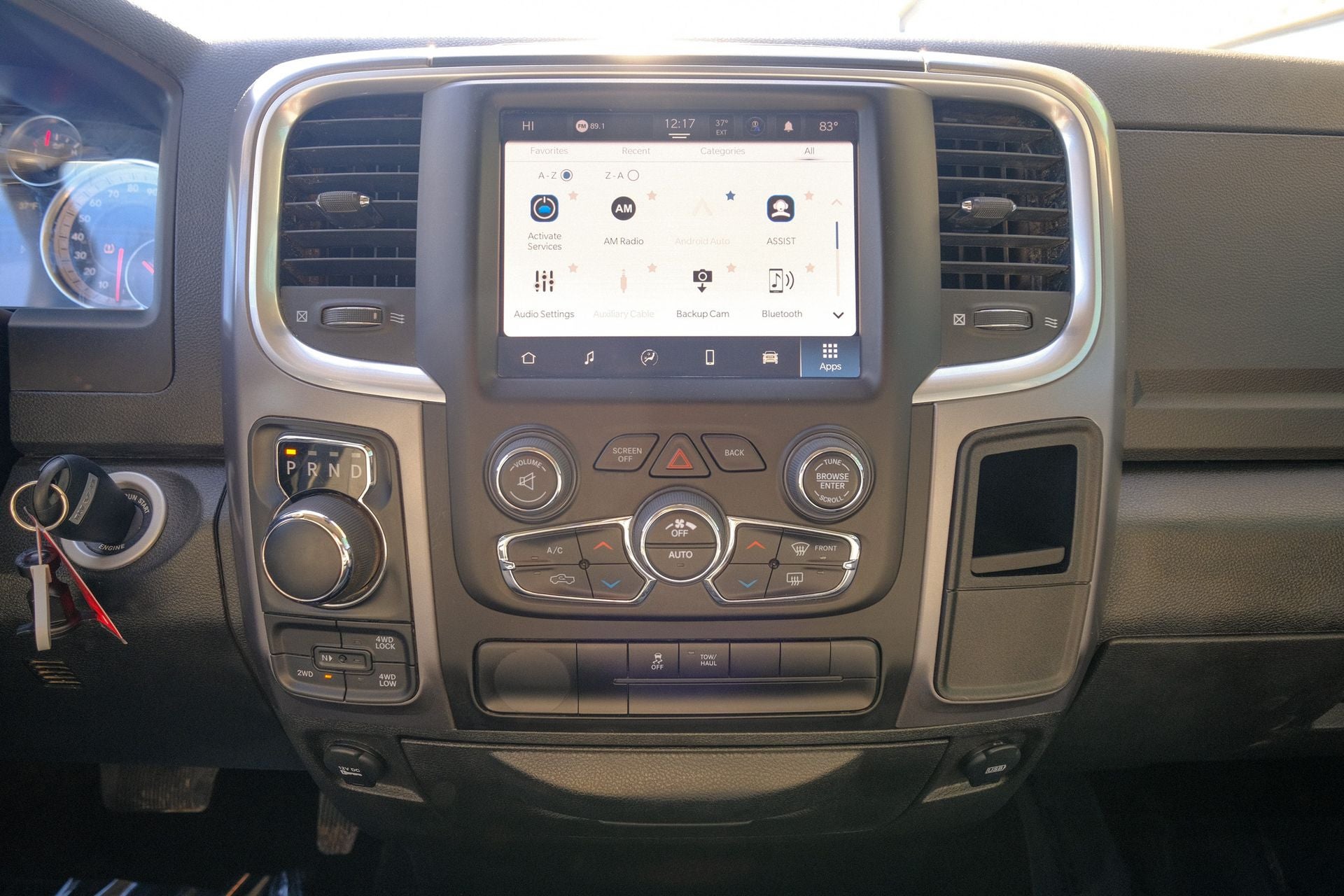 2023 RAM 1500 Classic SLT Crew Cab 4x4 5'7' Box