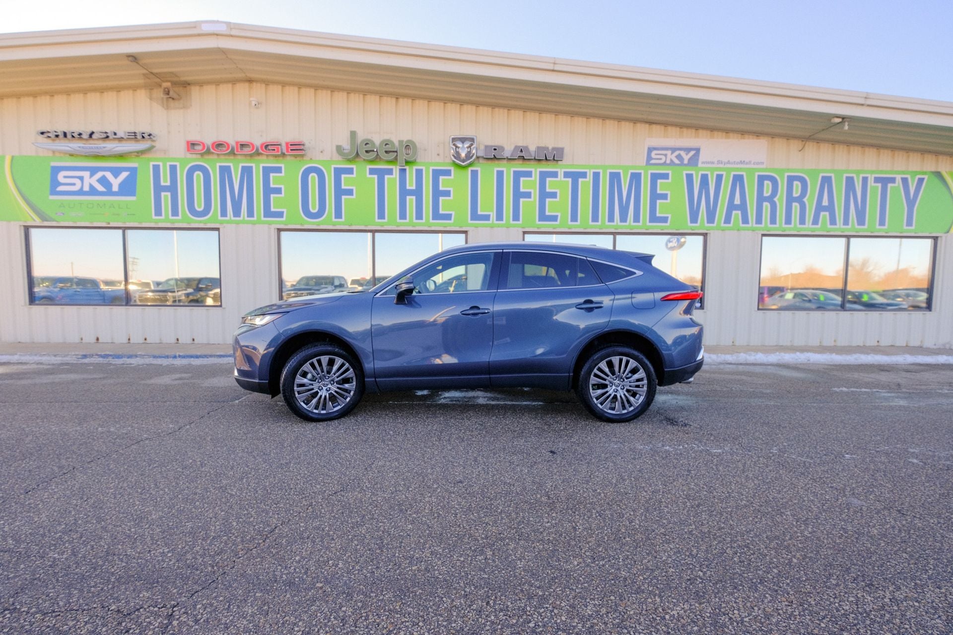 2023 Toyota Venza XLE