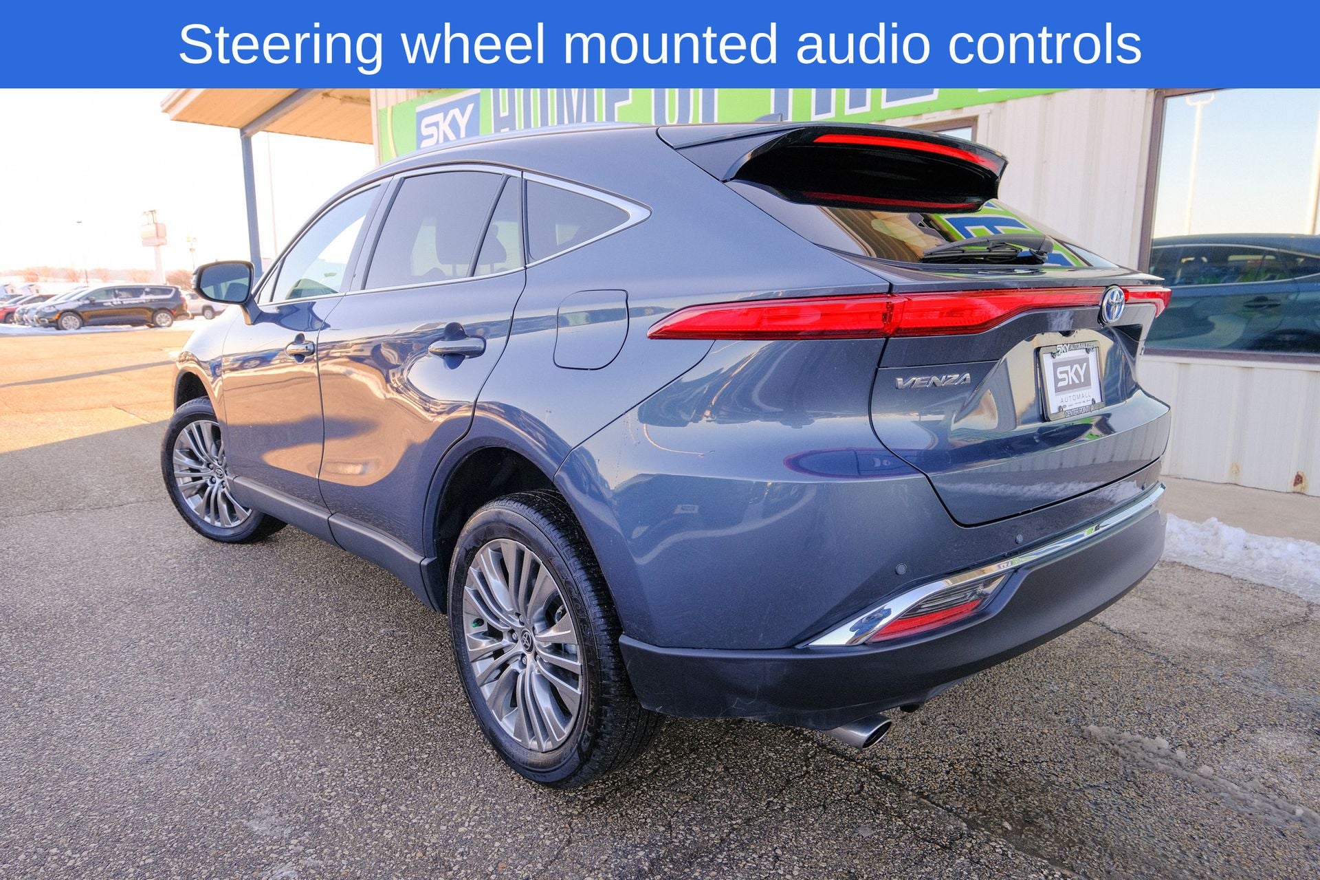 2023 Toyota Venza XLE