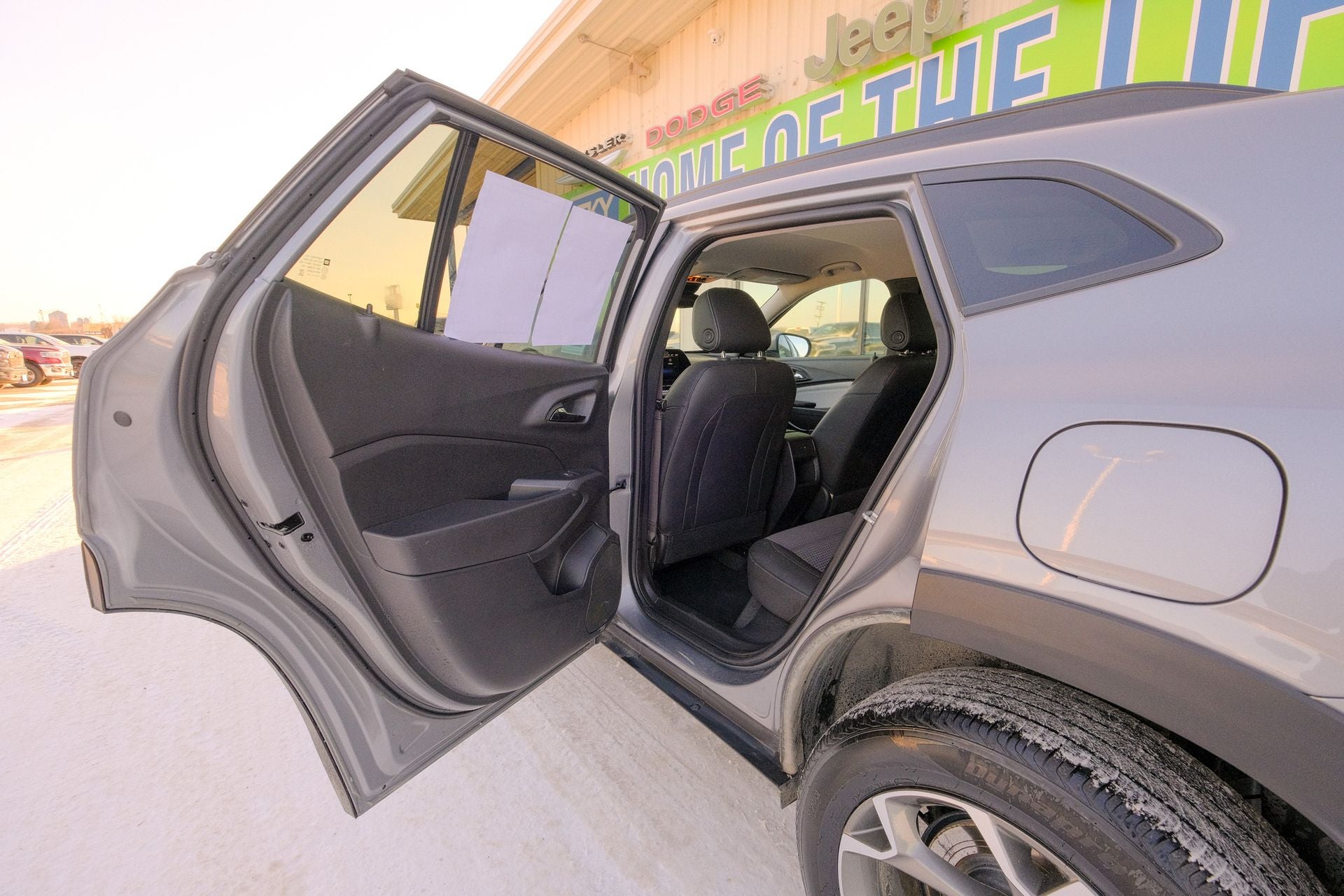 2025 Chevrolet Trax FWD LT