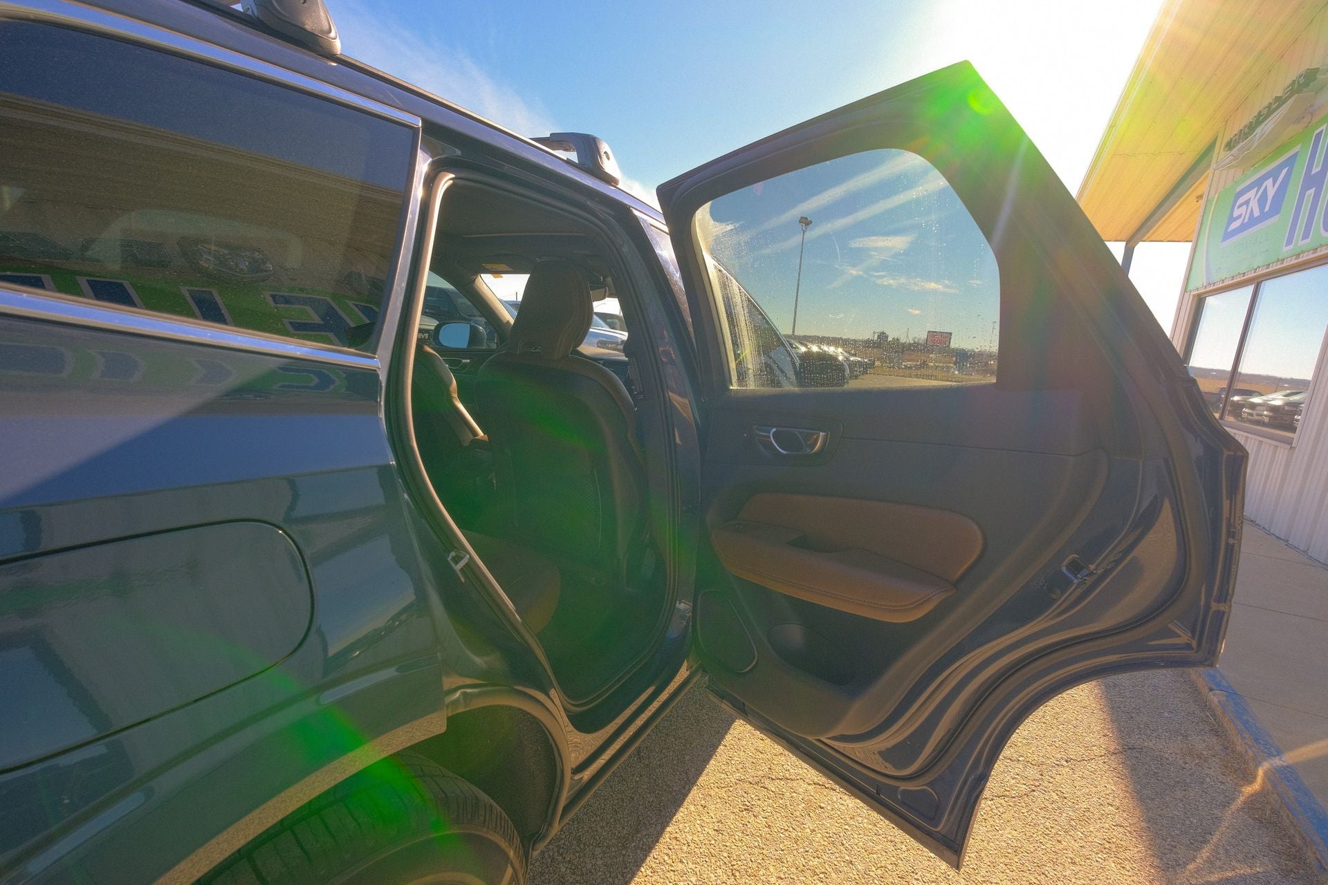 2022 Volvo XC60 B5 Momentum