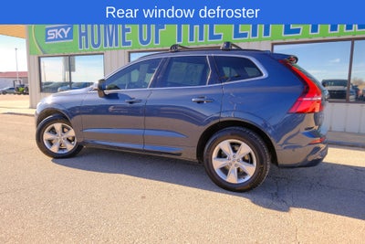 2022 Volvo XC60 B5 Momentum