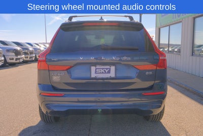 2022 Volvo XC60 B5 Momentum