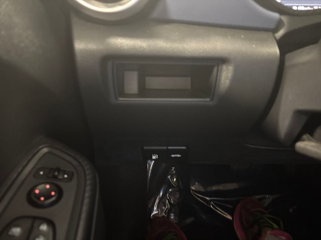 2023 Nissan Versa 1.6 SV