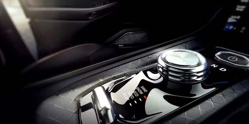 Close-up of the rotary gear selector dial in the Jeep Wagoneer S interior